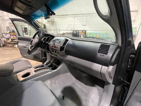 Used 2011 Toyota Tacoma Base w/ TRD Sport Pkg image 20