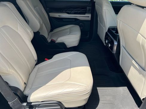 Used 2018 Ford Expedition Platinum AWD/4WD image 10