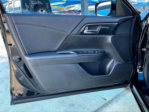 Used 2014 Honda Accord Sport image 22