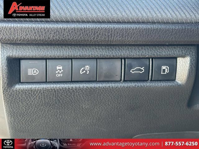 Used 2025 Toyota Camry SE w/ Multimedia Upgrade Package AWD/4WD image 25