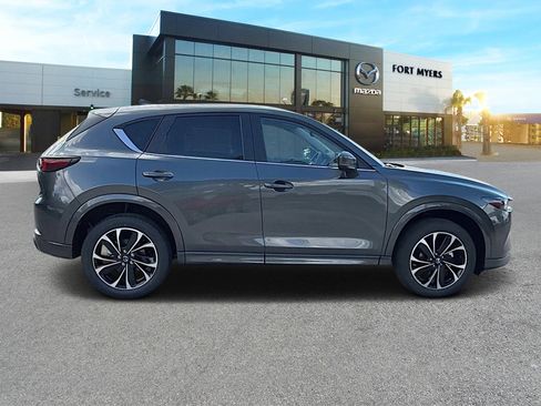 New 2025 MAZDA CX-5 AWD 2.5 S w/ Preferred Package image 4