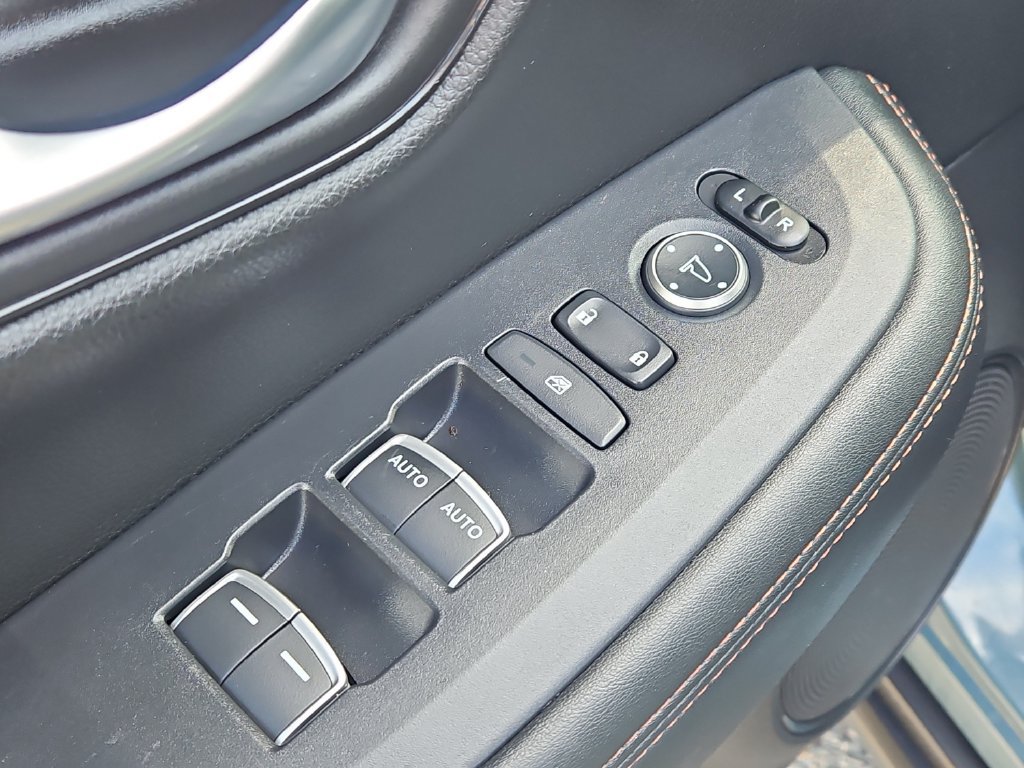 Certified 2025 Honda HR-V Sport image 23