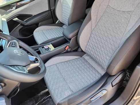New 2026 Volkswagen Tiguan S AWD/4WD image 9