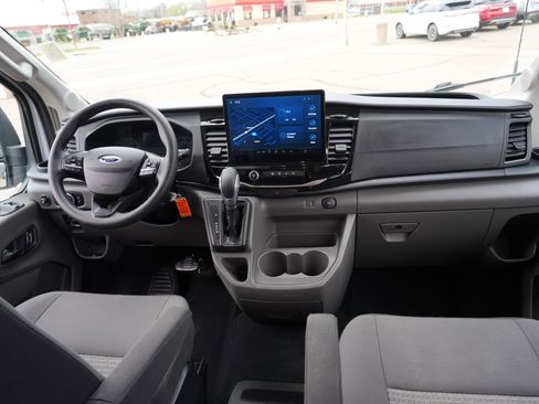 Used 2023 Ford Transit 350 XLT RWD image 31