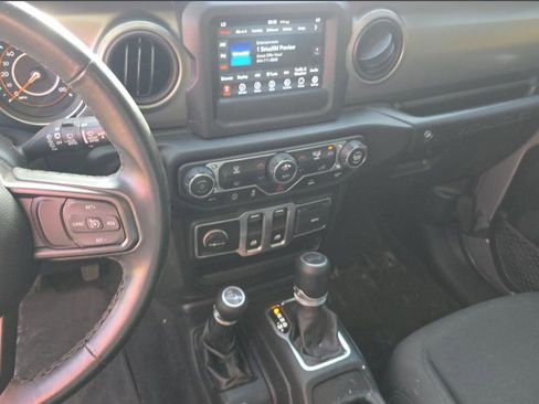 Used 2021 Jeep Wrangler Sport AWD/4WD image 13