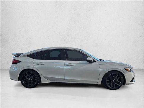 Used 2024 Honda Civic Sport Touring image 4