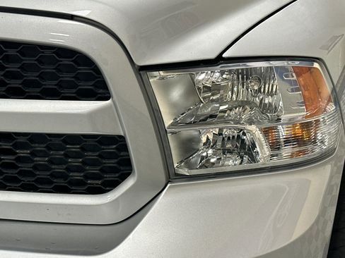 Used 2017 RAM 1500 Express image 44