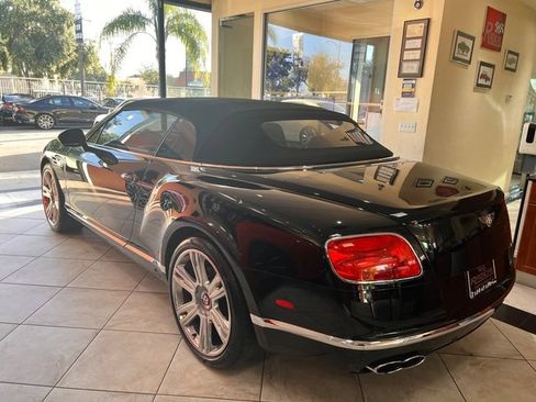 Used 2017 Bentley Continental GT image 9