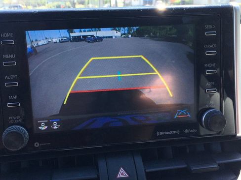 Used 2021 Toyota RAV4 XLE w/ Convenience Package AWD/4WD image 10