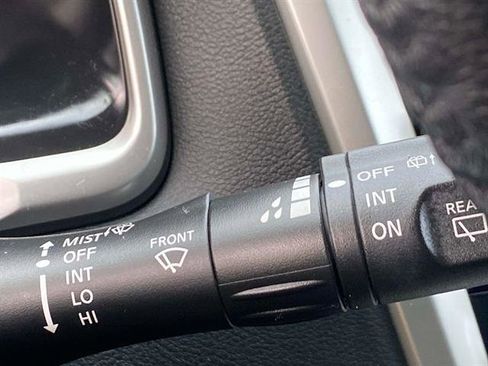 Used 2018 Nissan Murano SV image 18