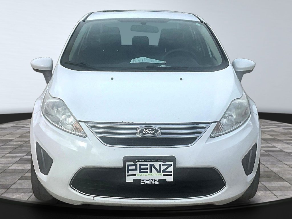 Used 2012 Ford Fiesta SE FWD image 2