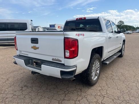 Used 2017 Chevrolet Silverado 1500 High Country image 3