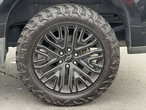 Used 2019 Chevrolet Silverado 1500 RST AWD/4WD image 12
