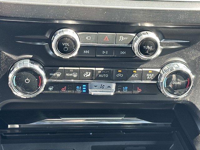 New 2026 Ford F250 Lariat w/ Black Appearance Package AWD/4WD image 31