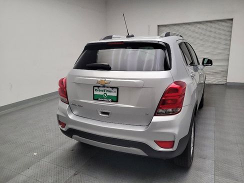 Used 2017 Chevrolet Trax LT w/ LT Convenience Package image 7