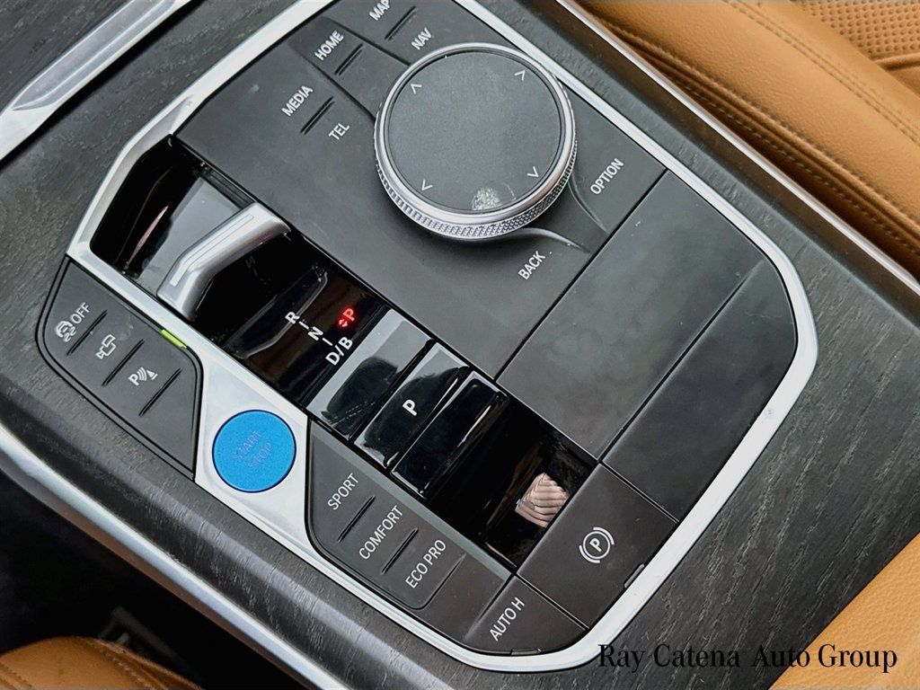 Used 2023 BMW i4 eDrive35 w/ Premium Package RWD image 17