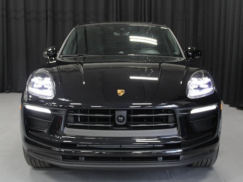 New 2026 Porsche Macan image 10