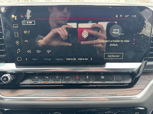 Used 2025 GMC Sierra 1500 SLT w/ SLT Premium Package image 21