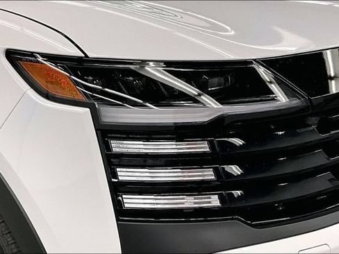 New 2026 Nissan Kicks SV w/ Cold Weather Package AWD/4WD image 15