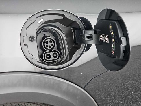 Used 2024 MINI Cooper SE FWD image 28