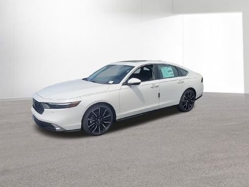 New 2026 Honda Accord Touring image 4
