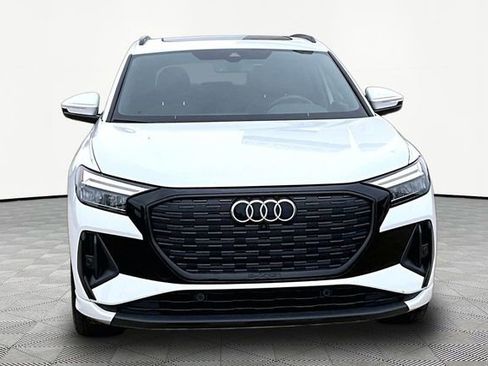 Used 2024 Audi Q4 e-tron Premium Plus AWD/4WD image 3