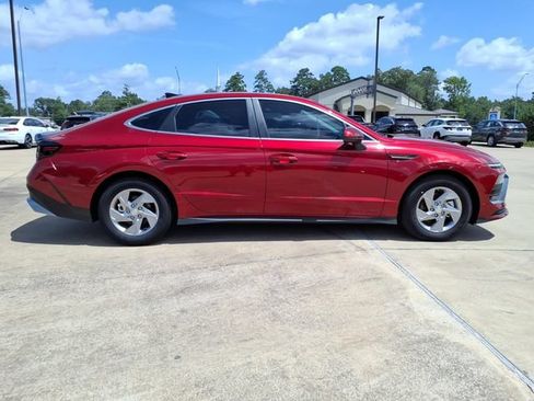 New 2026 Hyundai Sonata SE FWD image 2