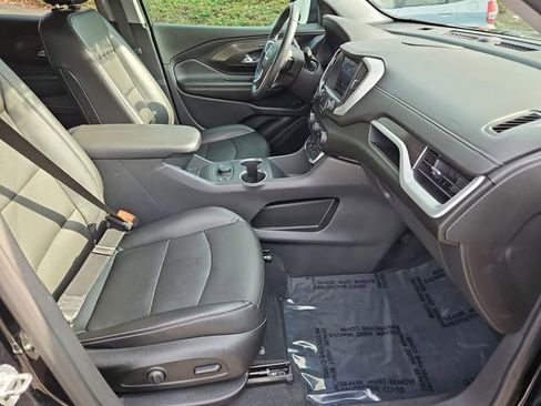 Used 2022 GMC Terrain SLT w/ Infotainment Package II image 19