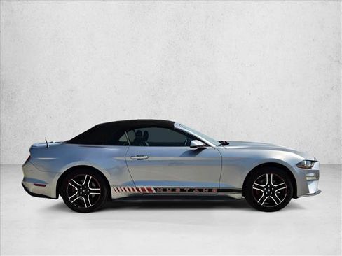 Used 2020 Ford Mustang Premium RWD image 4