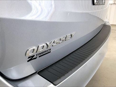 Certified 2023 Honda Odyssey EX-L image 9