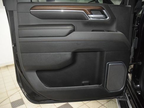 Used 2024 Chevrolet Silverado 2500 High Country w/ Technology Package AWD/4WD image 46