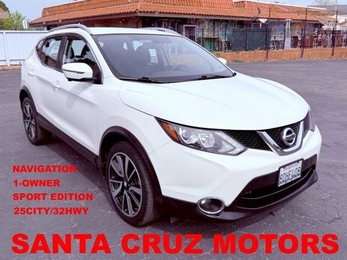 Used 2017 Nissan Rogue Sport SL image 1