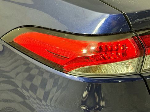 Used 2021 Toyota Corolla LE w/ LE Convenience Package FWD image 34