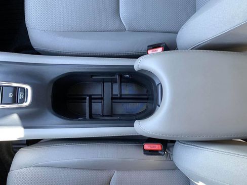 Used 2022 Honda HR-V EX image 29
