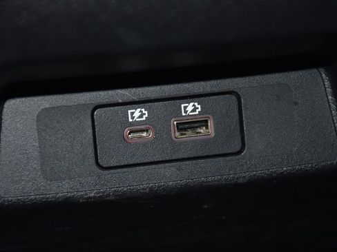 Used 2025 Nissan Altima 2.5 SV image 25