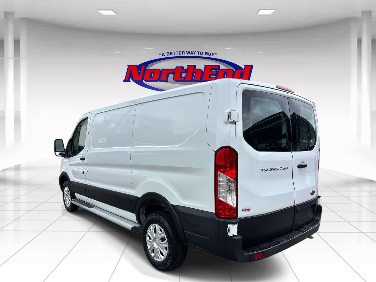 Used 2025 Ford Transit 250 Low Roof w/ Exterior Upgrade Package RWD image 5