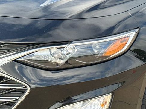 Used 2022 Chevrolet Malibu LT FWD image 4