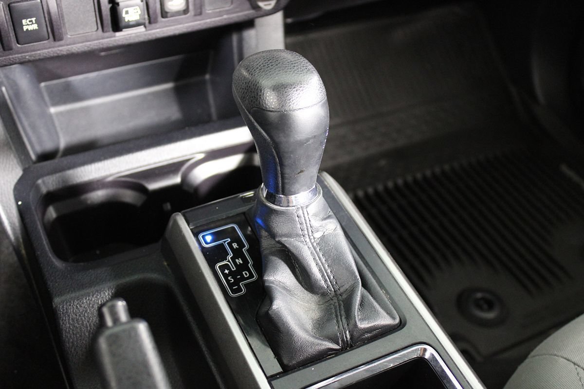 Used 2018 Toyota Tacoma SR5 RWD image 11