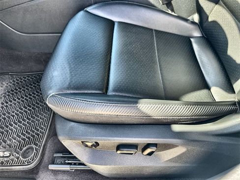 Used 2022 Volkswagen Atlas Cross Sport SE image 25