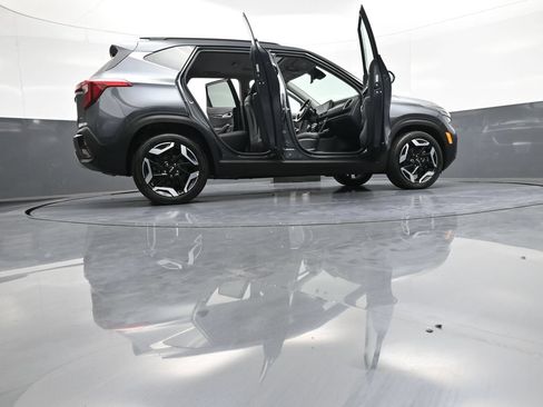Certified 2025 Kia Seltos SX w/ SX Sunroof Package AWD/4WD image 49