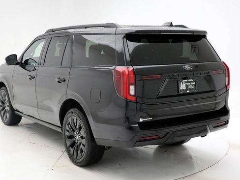 Used 2025 Ford Expedition Platinum w/ Stealth Appearance Package AWD/4WD image 6