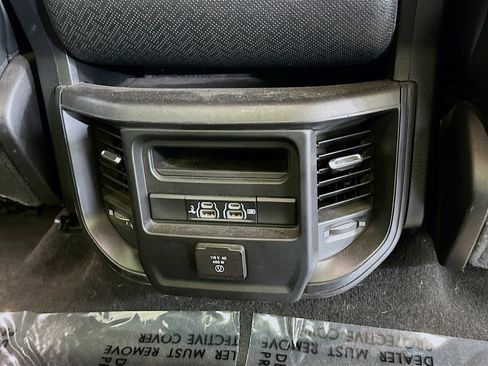 Used 2019 RAM 1500 Laramie w/ Off Road Group image 15