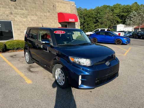 Used 2013 Scion xB image 3