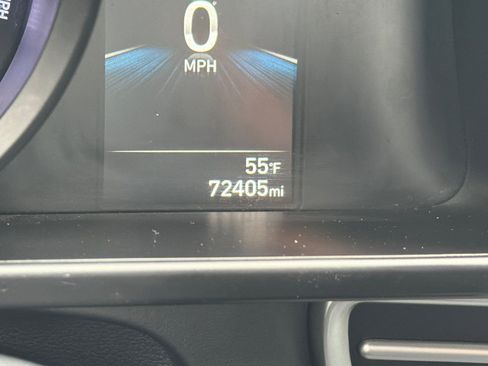 Used 2022 Hyundai Elantra Blue image 23