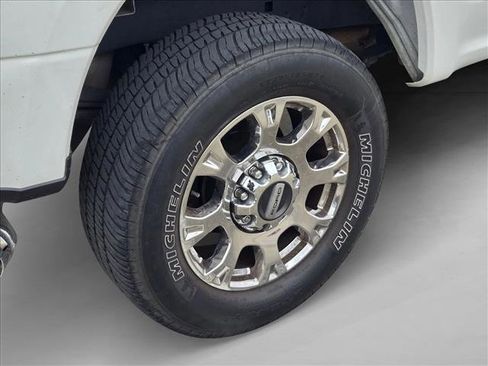 Used 2020 Ford F250 Lariat w/ Chrome Package image 20