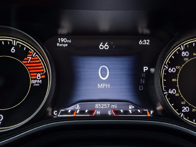 Used 2020 Jeep Cherokee Limited AWD/4WD image 4