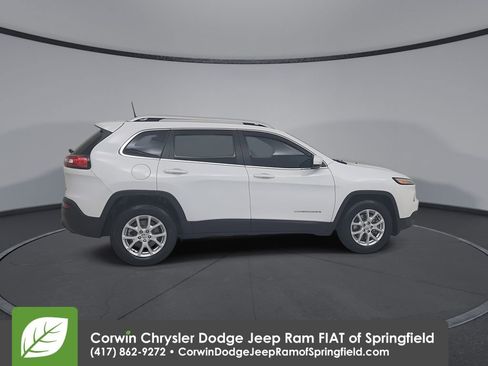 Certified 2016 Jeep Cherokee Latitude image 16