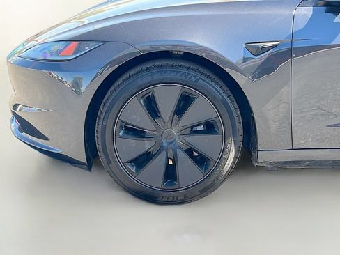 Used 2025 Tesla Model 3 Long Range RWD image 32