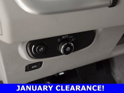 Used 2023 GMC Terrain SLE w/ Driver Convenience Package image 21