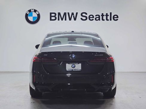 Used 2024 BMW i5 eDrive40i w/ M Sport Package image 5
